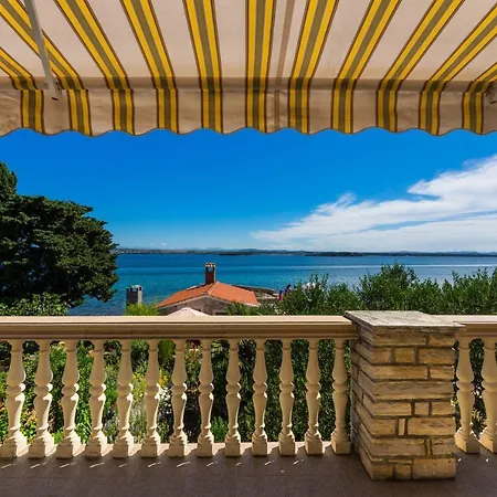 By The Sea Tkon, Pasman - 12346 *