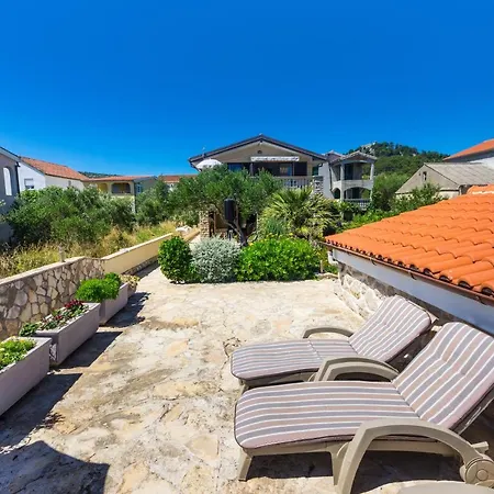 By The Sea Tkon, Pasman - 12346 * Tkon